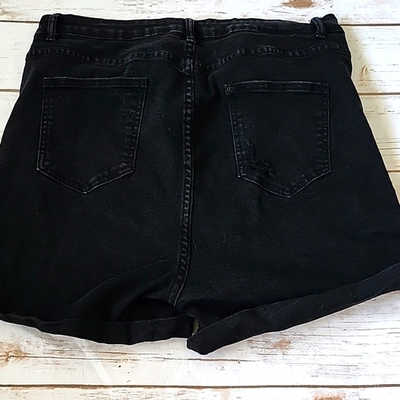 SHEIN Black High Rise Factory Distressed Jean Shorts - Picture 3 of 9
